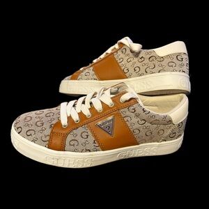 NWOT GUESS Logo Sneakers